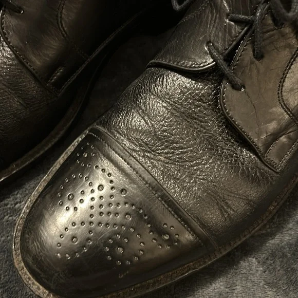 Johnston & Murphy Black Leather Men's Dress Shoes - Picture 2 of 12